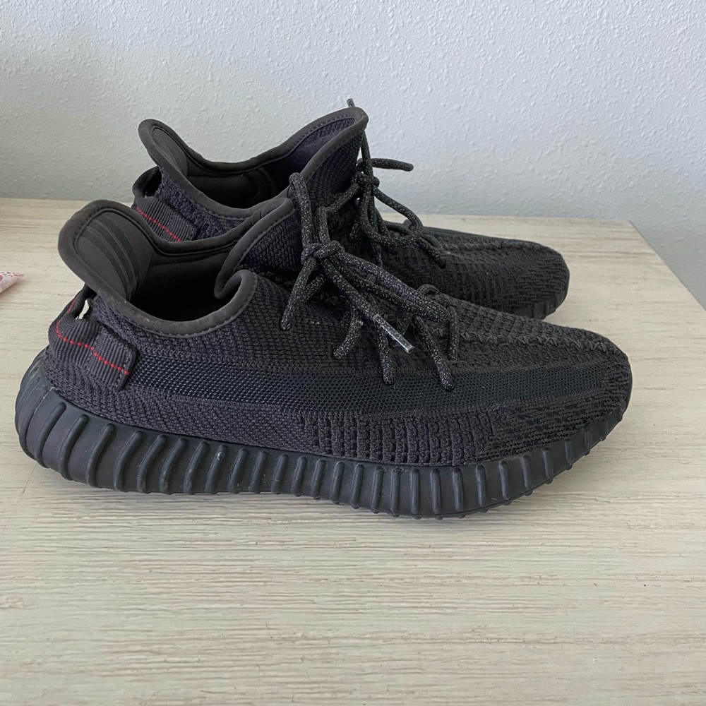 Yeezy Boost 350 V2